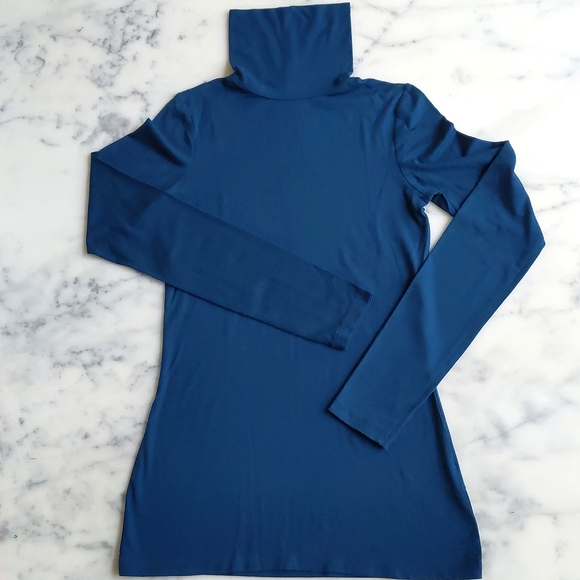 NWOT. H&M Cotton Modal Spandex Pretty Blue Long Sleeve Turtleneck Long Top. - Picture 2 of 3